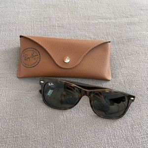 Ray ban New Wayfarer
